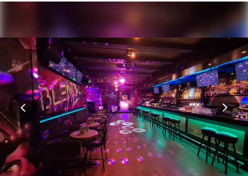 Rockstar for an hour: VIP DJ workshop in a real club - A real club, not a pretend studio
