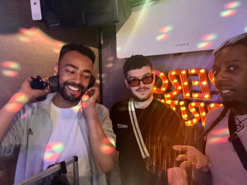Rockstar for an hour: VIP DJ workshop in a real club - Discounted drinks after the session