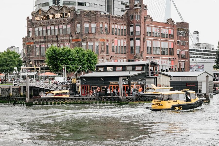 Rotterdam Architecture: Centre and South Bank with watertaxi - Starting at Central Station and the architect-led walking plan