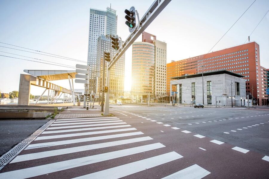 Rotterdam: Capture the most Photogenic Spots with a Local - Hotel New York by the Water: A Historic Facade With Daily Life Energy