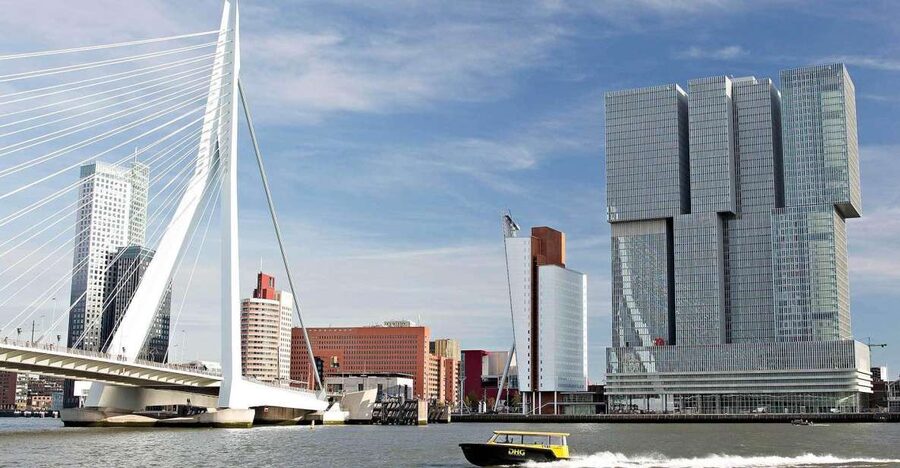 Rotterdam: De Rotterdam, Cube Houses, Watertaxi and Markthal - Markthal: archaeology under your feet and food above it