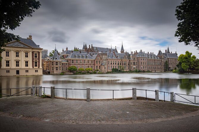 Rotterdam, Delft and The Hague Guided Tour from Amsterdam - Stop 3: Markthal, grab a snack or just scout the architecture