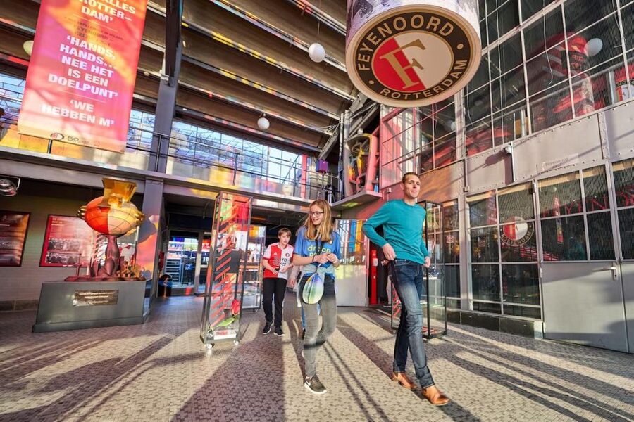 Rotterdam: Feyenoord 'De Kuip' Stadium Tour - Dressing rooms and locker rooms: what “behind the scenes” really means
