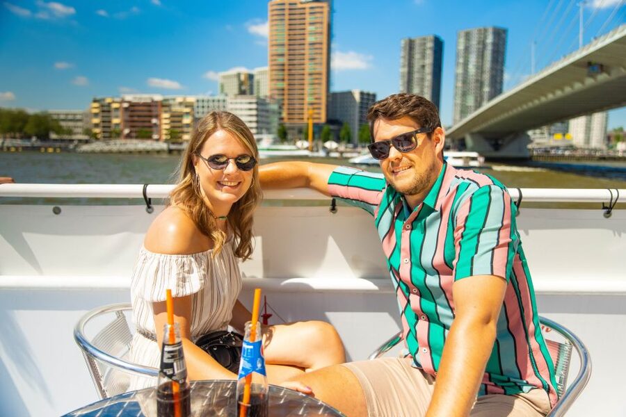 Rotterdam: Harbor Cruise with Live Guide - Listening strategy: live guide languages and audio options