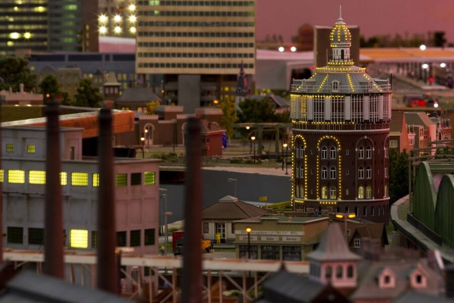 Rotterdam: Miniworld Rotterdam Entry Ticket - What to actually do inside: pacing, looking, and mini-sleuth tips