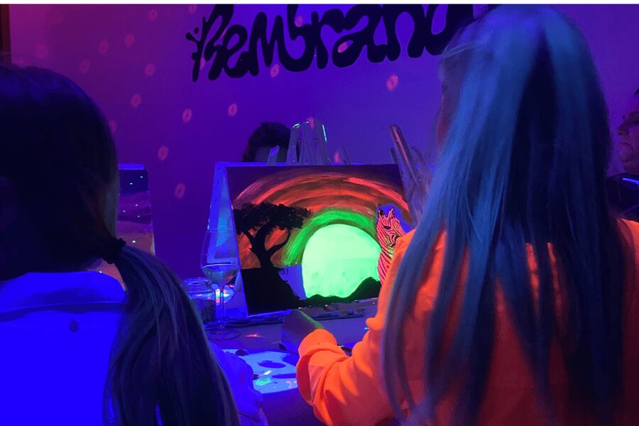Rotterdam: Paint and Sip in the Dark at Rembrandt van Wine - Price and value: what you get for $61 in Rotterdam