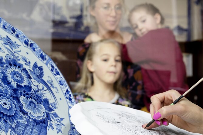 Royal Delft: Delftblue Factory and Museum Admission Ticket - The audio tour in 8 languages: what you get and how to use it