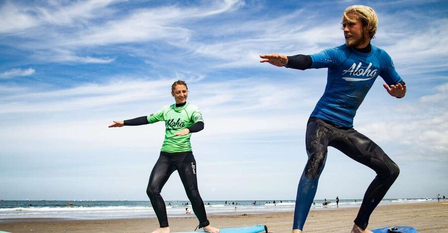 Scheveningen Beach: 1,5-Hour Surf Experience for Adults - Scheveningen Surf Lesson at The Hague Beach: Why This Spot Works