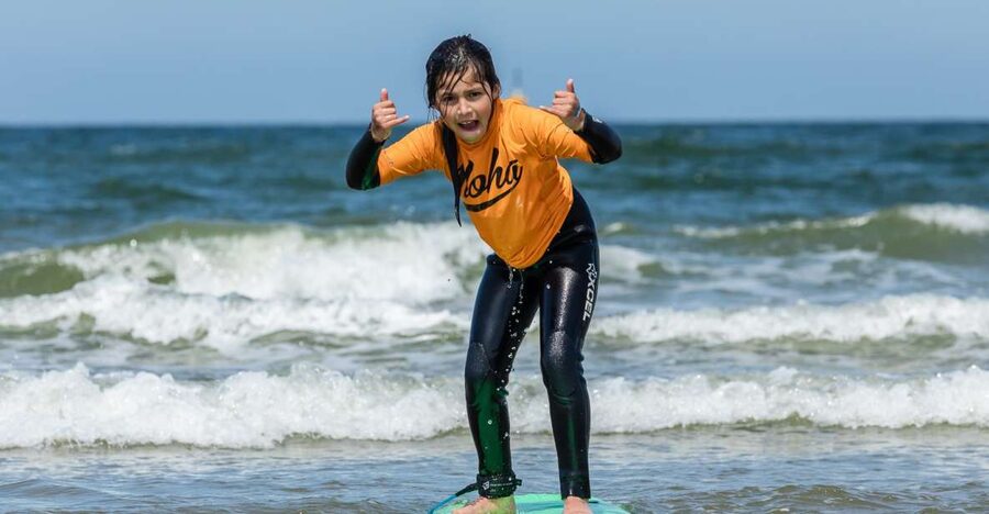 Scheveningen Beach: 1,5-Hour Surf Experience for kids - Why Scheveningen is a smart place for kids to learn surfing