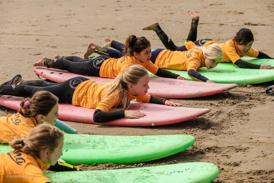 Scheveningen Beach: 1,5-Hour Surf Experience for kids - What happens before the first ride: history, safety, and the basics