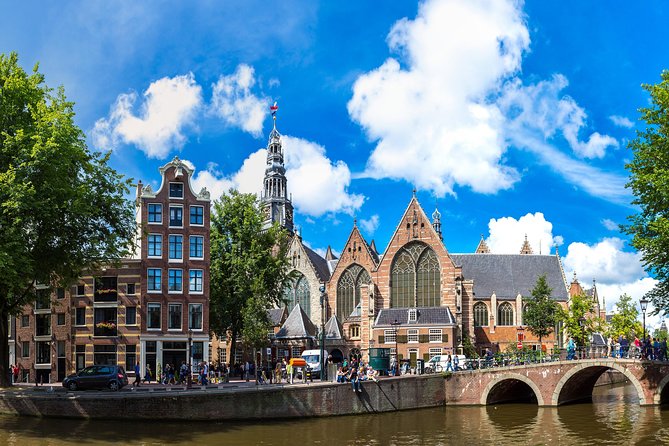 Secrets of Amsterdam Walking Tour plus Dutch Sweets Tasting - Spui square: a quick stop with big city flavor