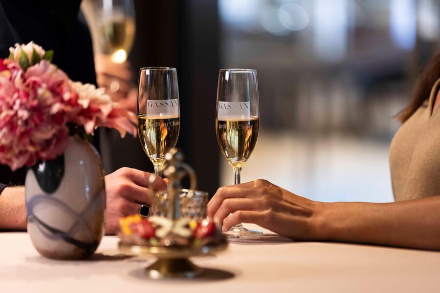 See Diamonds In Style Tour - The showroom experience with champagne, then browsing time