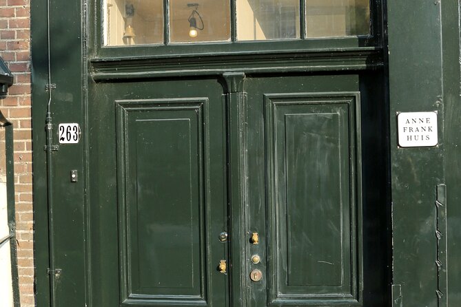 Self-Guided Audio Tour Holocaust Series: The Jewish Quarter - Ending at the Jewish Museum Area: Jewish History and Culture You Can Choose to Go Deeper On