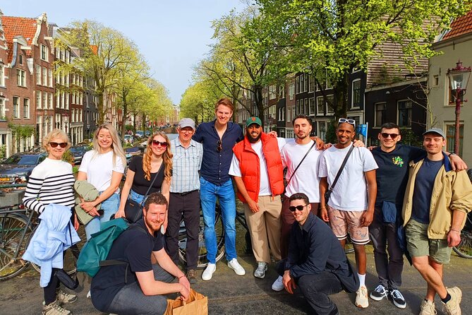 Skipping Lines & Sipping Beers: A History Tour of Amsterdam - Het Stadspaleis and Green Scenery: A Tucked-Away Stop With Character