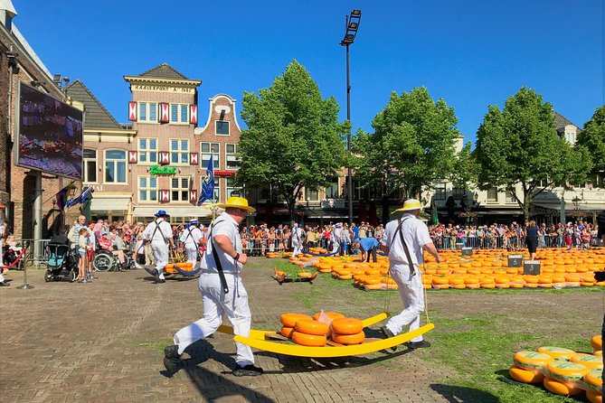 Small Group Alkmaar Cheese Market and City Tour <em>English</em> – Key things I’d circle before you book’ /></p>
<ul>
<li><strong>Small group of up to 6</strong> means you actually stay part of the action</li>
<li><strong>Prime viewing access</strong> thanks to the guide’s local connections (and that matters at crowded spots)</li>
<li><strong>Cheese market explained clearly</strong>, including the Weigh House and what each step means</li>
<li><strong>Medieval center landmarks</strong> like Grote Sint Laurenskerk, Stadhuis, and Waagplein</li>
<li><strong>Cheese sampling and purchase options</strong> so you can take a taste home if you want</li>
</ul>
<h2 id="the-real-point-of-alkmaar-seeing-tradition-in-motion">The real point of Alkmaar: seeing tradition in motion</h2>
<p><img width="669" height="446" decoding="async" src=
