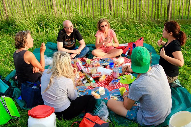 Small-Group Guided Sunset Canoe Tour in Waterland with Dinner - From Termini 25 to Waterland, with a real sense of getting out of town