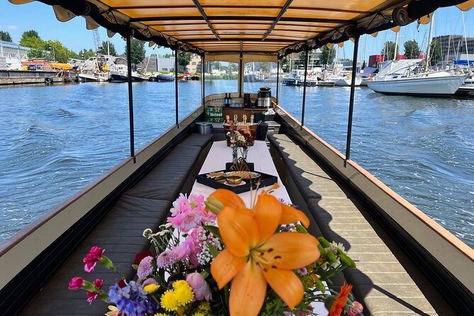 Small-Group Luxury Canal Cruise with Local Skipper - Unlimited drinks upgrade: good for some, not necessary for everyone