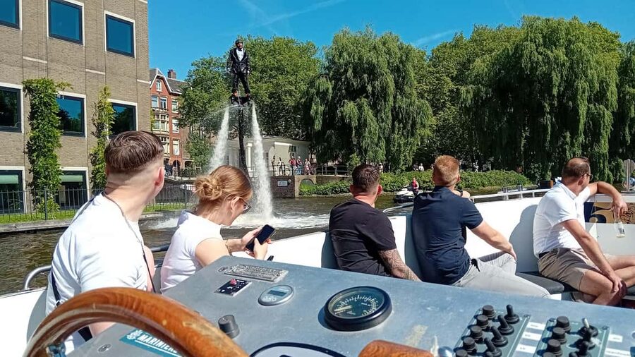 Smoke & Boat Amsterdam - The Official 420 Canal Cruise - Who should book this cruise, and who should skip it