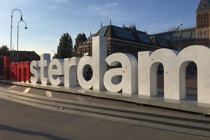 Taxi from a hotel in Amsterdam to the cruise port in Amsterdam - Why an Amsterdam hotel-to-port transfer beats taxi chaos