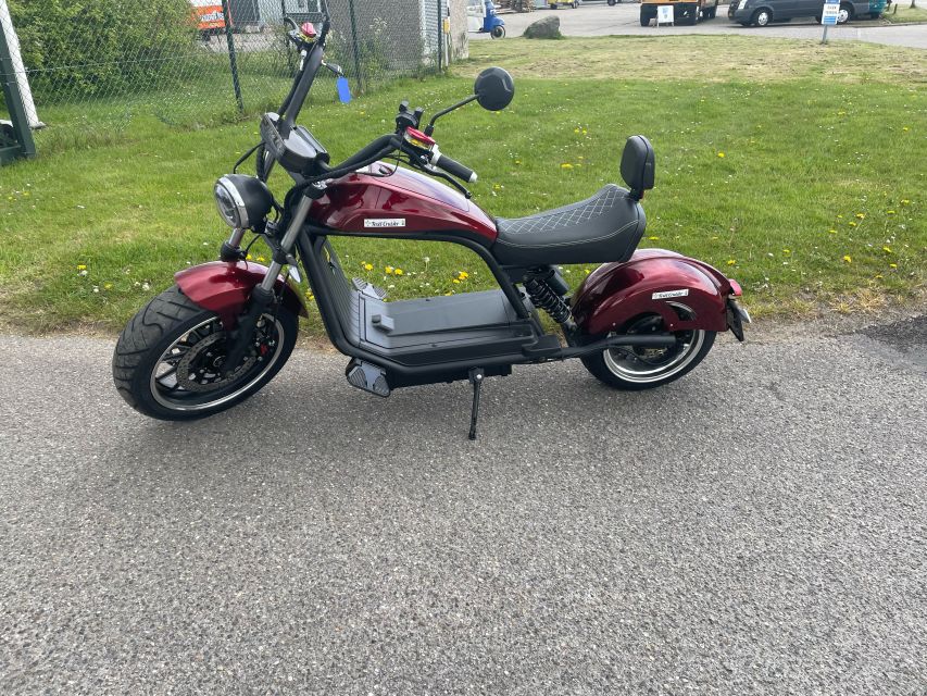 Texel: Explore Texel with a Café Cruiser E-scooter - Why an electric e-chopper fits Texel so well