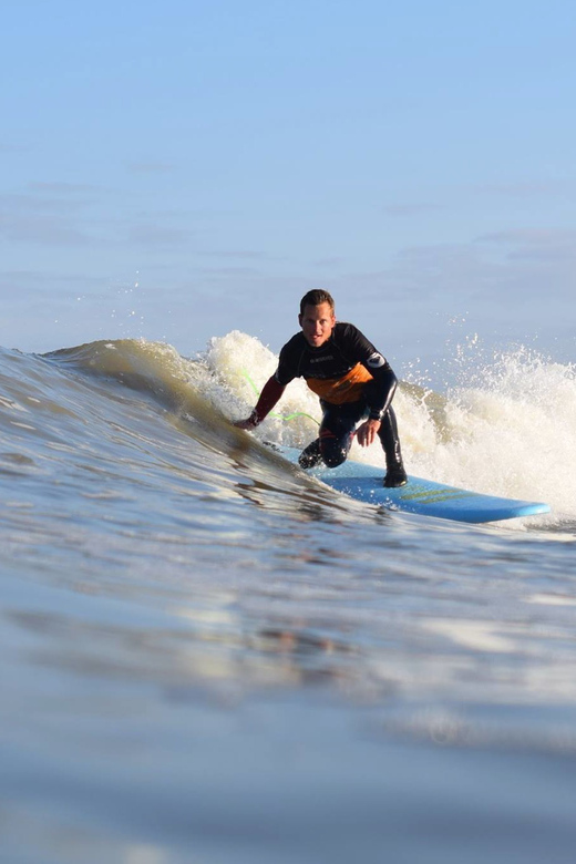 The Hague: Beginner's Surf Lesson Adults - Scheveningen is a smart start for beginner surfing
