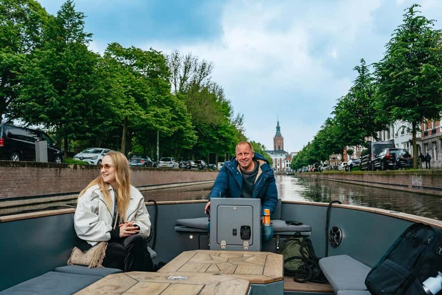 The Hague: Canal Cruise - Low bridges in Den Haag: the one drawback you should plan for