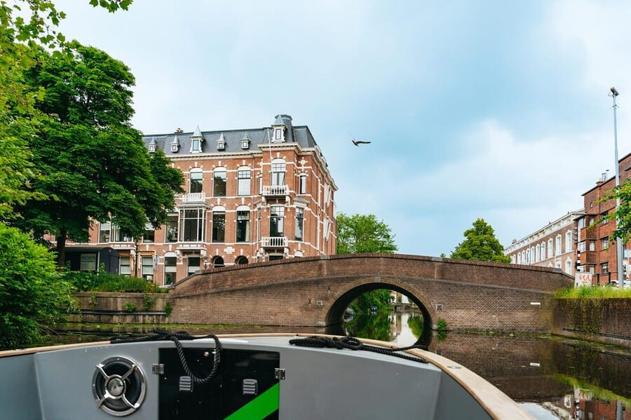 The Hague: Canal Cruise - Canal views and photo moments: where the good scenes come from