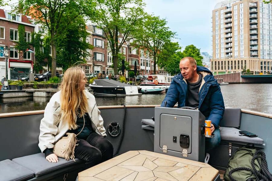 The Hague: Canal Cruise - Duration, pace, and what to expect on board