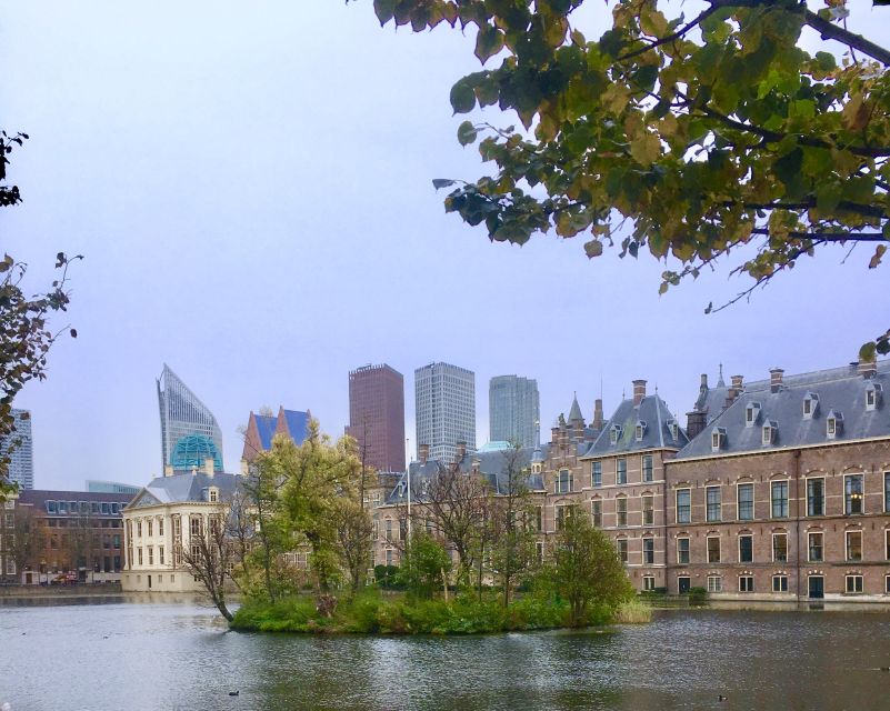 The Hague: Highlights Bike Tour - Peace Palace and Binnenhof: the big institutions, seen at bike pace