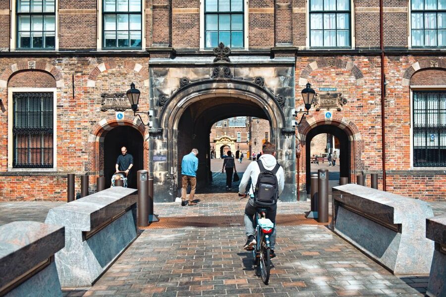 The Hague: Highlights Bike Tour - The guide’s local tips: what you get beyond the landmarks