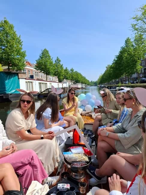 The Hague: individual tickets for an electric boattour! - Key things that make this electric boat ticket work