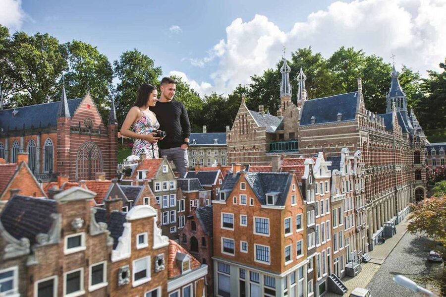 The Hague: Madurodam Miniature Park Entry Ticket - The Wind Chaser darkride: a windy ride you can feel