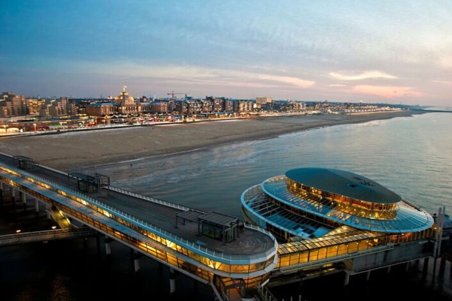 The Hague: Private Custom Walking Tour With A Local Guide - Price and time: what you get for $64 per person