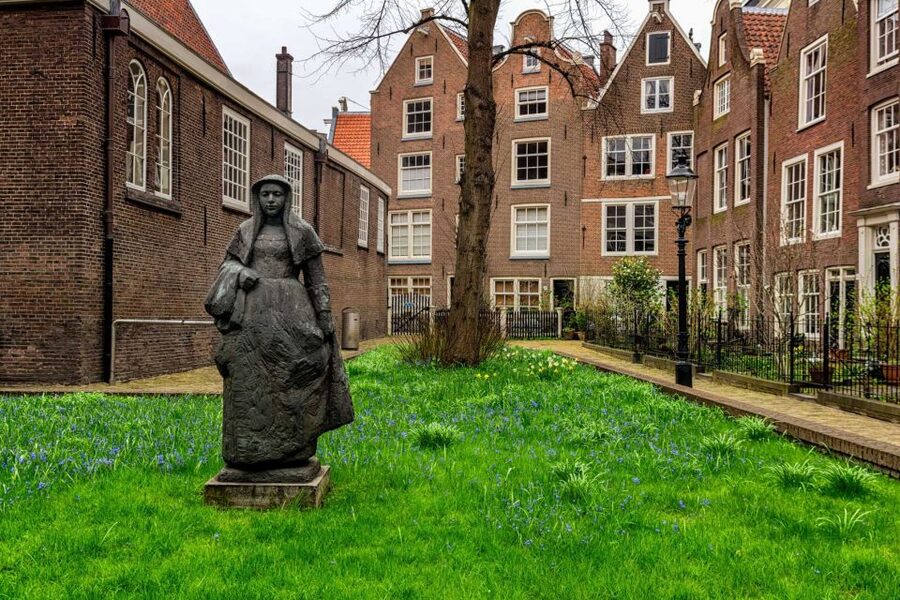 The True Story of Anne Frank's Diary Private Guided Tour - Why a private Anne Frank route is more than a walk