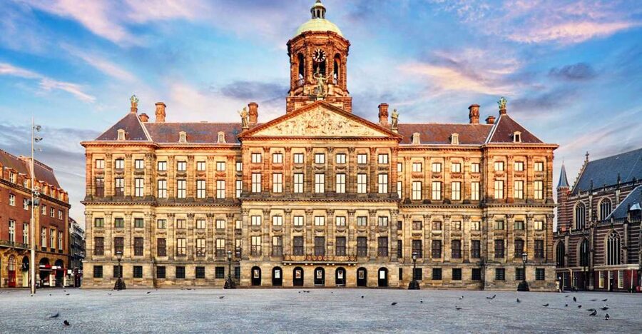 The True Story of Anne Frank's Diary Private Guided Tour - The 2-hour option: following Anne Frank’s WWII path step by step