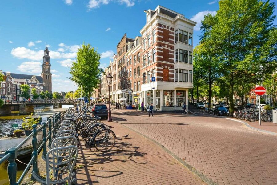 The True Story of Anne Frank's Diary Private Guided Tour - Meeting at Huis van de Tijd, and how to start with the right mindset
