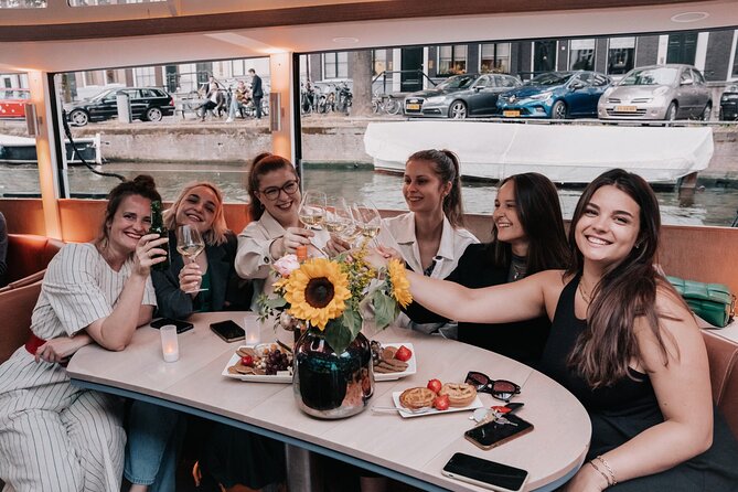 The Ultimate Amsterdam Canal Cruise - 2hr - Small Group with Drinks & Snacks - Jordaan Start: Why This Cruise Starts Off Strong