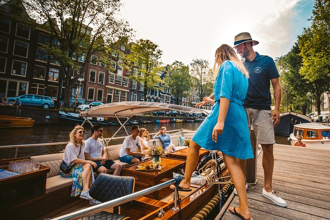 The Ultimate Amsterdam Canal Cruise - 2hr - Small Group with Drinks & Snacks - Small Group Size and Boat Comfort That Keeps It Relaxed