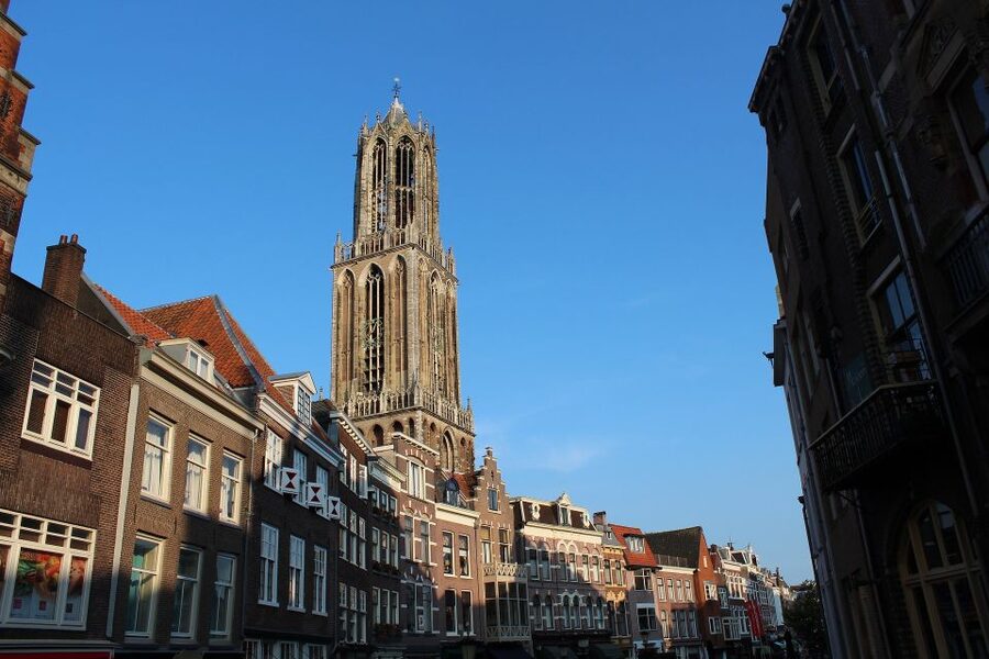 Utrecht: Guided Highlights Walking Tour - Domplein Start: Where the Tour Really Begins