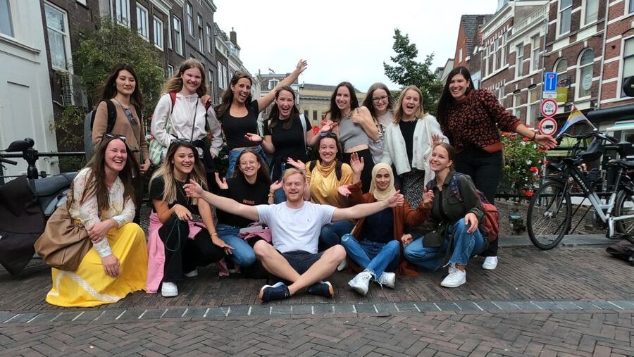 Utrecht: Guided Highlights Walking Tour - Courtyards You’ll Remember: Pandhof Sinte Marie and Hidden Gardens