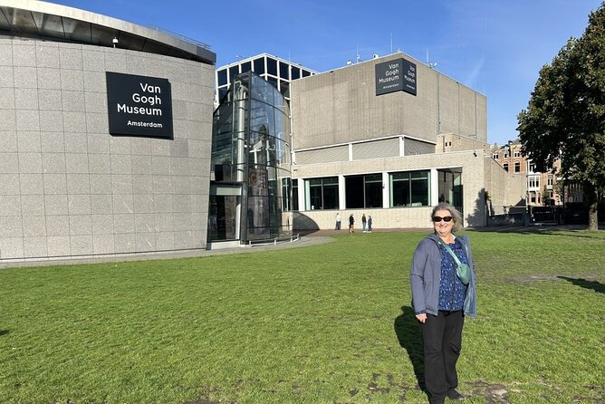 Van Gogh Museum Ticket with Audio Guide and Unlimited Access Time - How the audio guide changes what you notice