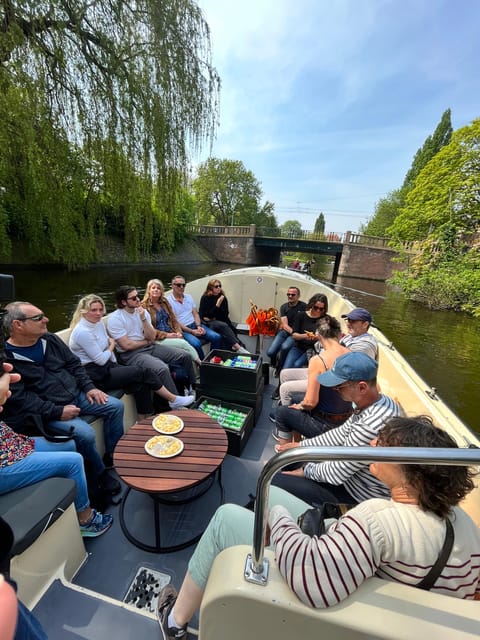 Visit Amsterdam by Boat with a French Guide (french) - The apéro on water: cheese tasting and drinks that set the tone