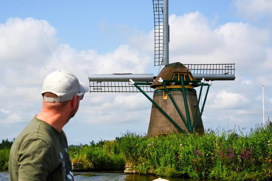 Warmond: Windmill Cruise and Keukenhof Entry Ticket - The gap after the cruise: getting to Keukenhof in 15 minutes by car