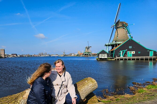Zaanse Schans and Cheese Tasting Guided Tour from Amsterdam - Stop 1 at Zaanse Schans: Open-Air Village, Working Windmills, and Photo Time