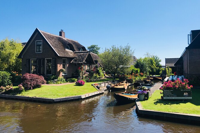 Zaanse Schans and Giethoorn Small-Group Tour with Hotel Pick-Up - Key things to know before you go