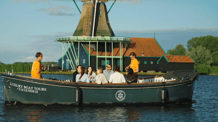 Zaanse Schans: Cruise UNESCO Windmills Village + Live Guide - The UNESCO windmills route: what you see stop by stop